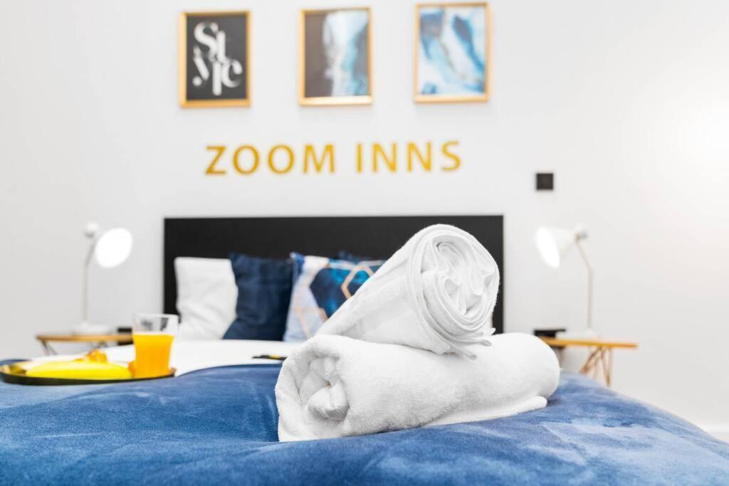 Stylish 2 Bedroom Apartment Close To Everything Birmingham Esterno foto