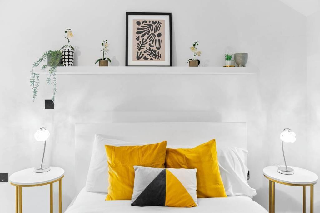 Stylish 2 Bedroom Apartment Close To Everything Birmingham Esterno foto